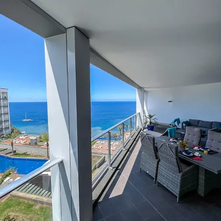 All Warmth - Madeira Palace Apartment